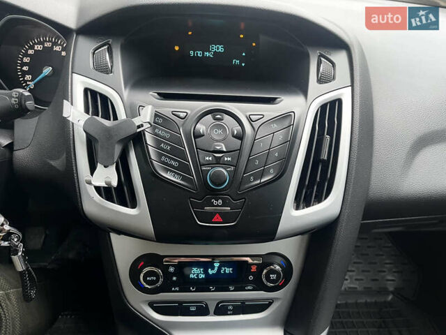 Сірий Форд Фокус, об'ємом двигуна 1 л та пробігом 129 тис. км за 6499 $, фото 18 на Automoto.ua