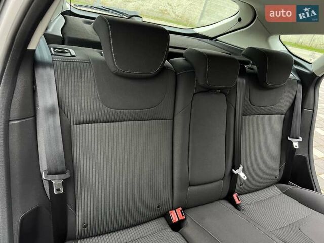 Форд Фокус 2014 в Стрые на Automoto.ua Серый Форд Фокус, объемом двигателя 1.6 л и пробегом 197 тыс. км за 9350 $, фото 98 на Automoto.ua