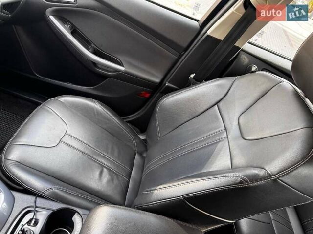 Сірий Форд Фокус, об'ємом двигуна 2 л та пробігом 180 тис. км за 8900 $, фото 22 на Automoto.ua