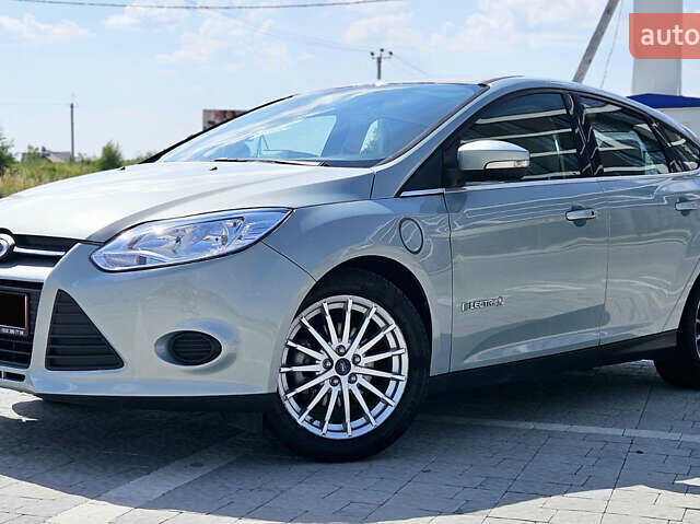 Серый Форд Фокус, объемом двигателя 0 л и пробегом 160 тыс. км за 6800 $, фото 4 на Automoto.ua