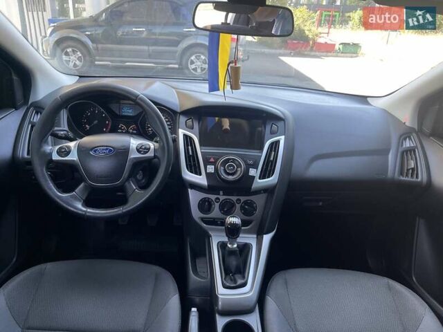 Серый Форд Фокус, объемом двигателя 1.56 л и пробегом 155 тыс. км за 8100 $, фото 8 на Automoto.ua