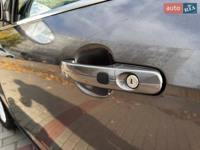 Сірий Форд Фокус, об'ємом двигуна 2 л та пробігом 180 тис. км за 8900 $, фото 15 на Automoto.ua