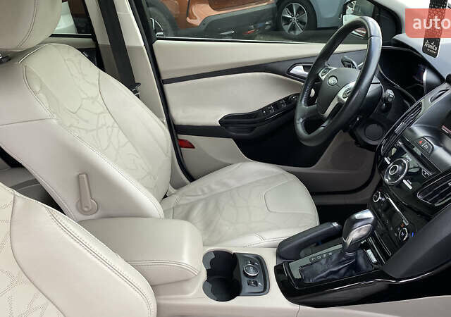 Серый Форд Фокус, объемом двигателя 0 л и пробегом 106 тыс. км за 6700 $, фото 47 на Automoto.ua