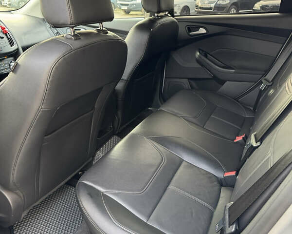 Сірий Форд Фокус, об'ємом двигуна 2 л та пробігом 160 тис. км за 8800 $, фото 21 на Automoto.ua