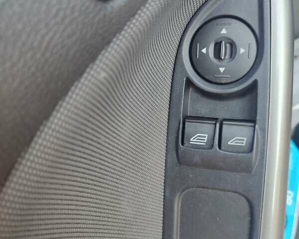 Сірий Форд Фокус, об'ємом двигуна 2 л та пробігом 130 тис. км за 9999 $, фото 1 на Automoto.ua