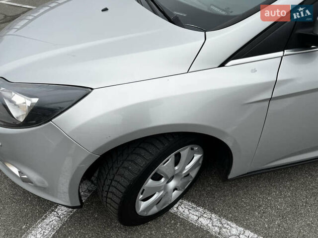 Серый Форд Фокус, объемом двигателя 1.56 л и пробегом 226 тыс. км за 7900 $, фото 8 на Automoto.ua