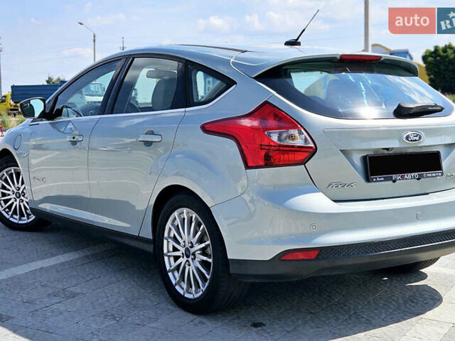 Серый Форд Фокус, объемом двигателя 0 л и пробегом 160 тыс. км за 6800 $, фото 2 на Automoto.ua