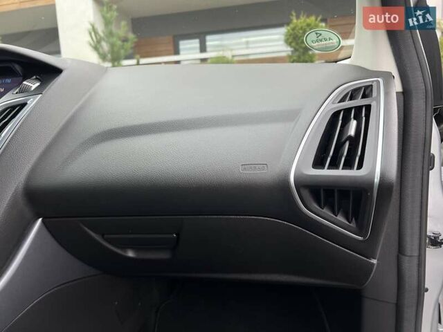 Форд Фокус 2014 в Стрые на Automoto.ua Серый Форд Фокус, объемом двигателя 1.6 л и пробегом 197 тыс. км за 9350 $, фото 131 на Automoto.ua