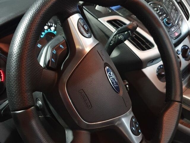 Сірий Форд Фокус, об'ємом двигуна 2 л та пробігом 249 тис. км за 6000 $, фото 4 на Automoto.ua