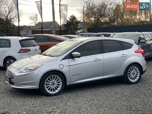 Серый Форд Фокус, объемом двигателя 0 л и пробегом 106 тыс. км за 6700 $, фото 5 на Automoto.ua