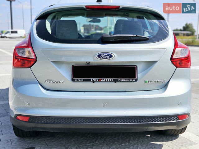 Серый Форд Фокус, объемом двигателя 0 л и пробегом 160 тыс. км за 6800 $, фото 8 на Automoto.ua