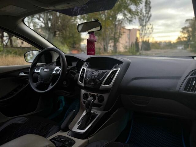 Сірий Форд Фокус, об'ємом двигуна 2 л та пробігом 180 тис. км за 5700 $, фото 6 на Automoto.ua