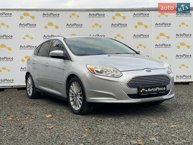 Сірий Форд Фокус, об'ємом двигуна 0 л та пробігом 106 тис. км за 6700 $, фото 75 на Automoto.ua