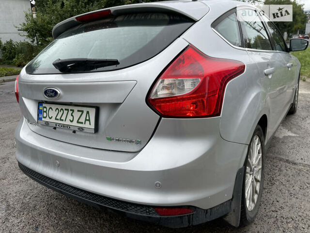 Форд Фокус 2014 в Львове на Automoto.ua Серый Форд Фокус, объемом двигателя 0 л и пробегом 159 тыс. км за 9600 $, фото 9 на Automoto.ua
