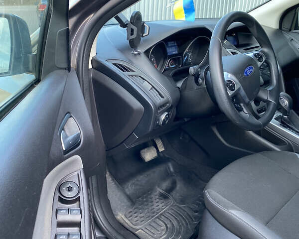 Сірий Форд Фокус, об'ємом двигуна 2 л та пробігом 180 тис. км за 8500 $, фото 18 на Automoto.ua