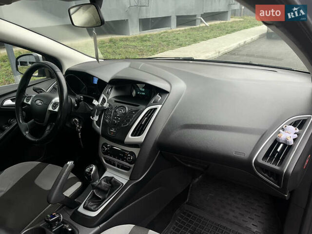 Сірий Форд Фокус, об'ємом двигуна 1 л та пробігом 129 тис. км за 6499 $, фото 23 на Automoto.ua