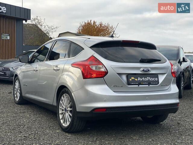 Сірий Форд Фокус, об'ємом двигуна 0 л та пробігом 106 тис. км за 6700 $, фото 64 на Automoto.ua