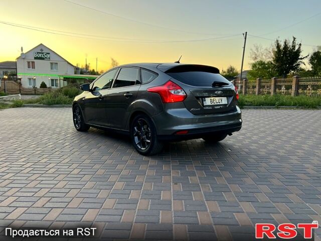 Сірий Форд Фокус, об'ємом двигуна 2 л та пробігом 218 тис. км за 6999 $, фото 3 на Automoto.ua