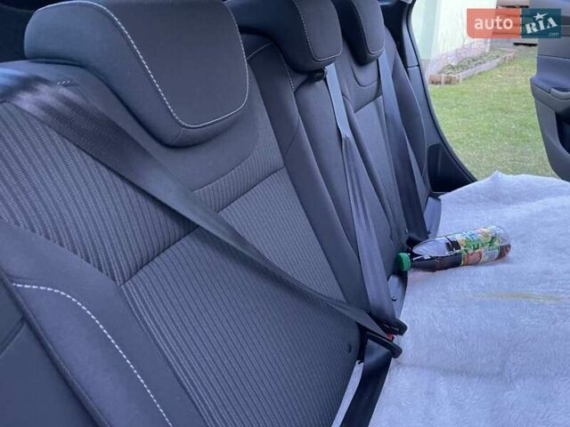 Серый Форд Фокус, объемом двигателя 1.6 л и пробегом 198 тыс. км за 9800 $, фото 9 на Automoto.ua