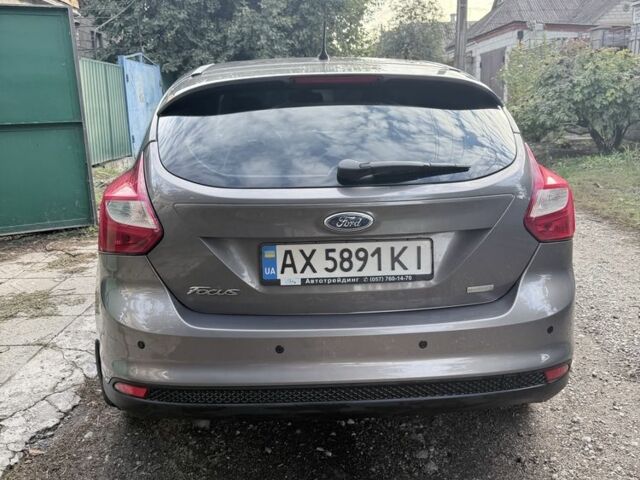 Серый Форд Фокус, объемом двигателя 1 л и пробегом 131 тыс. км за 6000 $, фото 1 на Automoto.ua