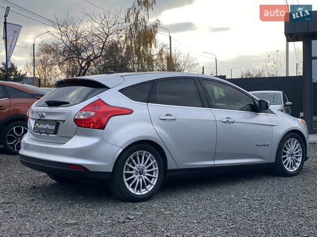 Серый Форд Фокус, объемом двигателя 0 л и пробегом 106 тыс. км за 6700 $, фото 60 на Automoto.ua