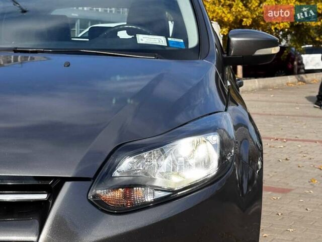 Сірий Форд Фокус, об'ємом двигуна 2 л та пробігом 180 тис. км за 8900 $, фото 3 на Automoto.ua