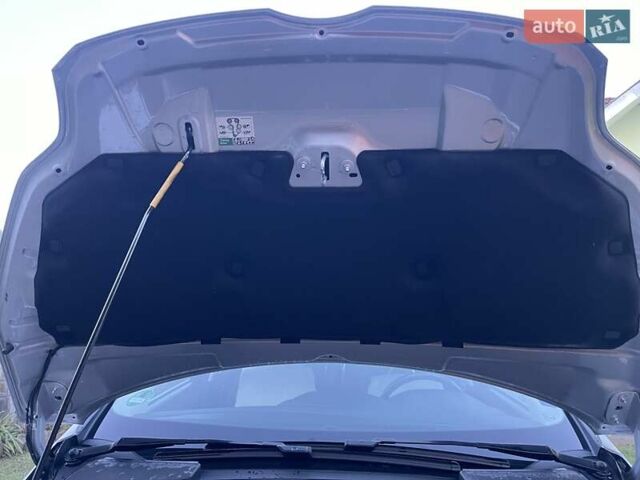 Серый Форд Фокус, объемом двигателя 1.6 л и пробегом 198 тыс. км за 9800 $, фото 26 на Automoto.ua