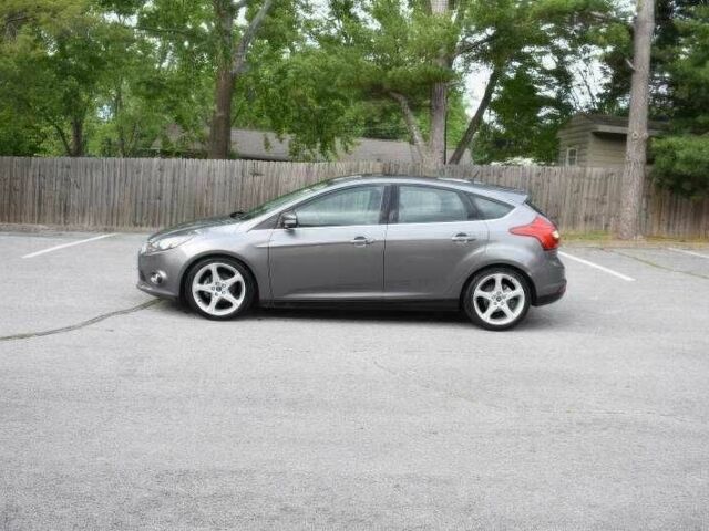 Сірий Форд Фокус, об'ємом двигуна 2 л та пробігом 132 тис. км за 4500 $, фото 3 на Automoto.ua