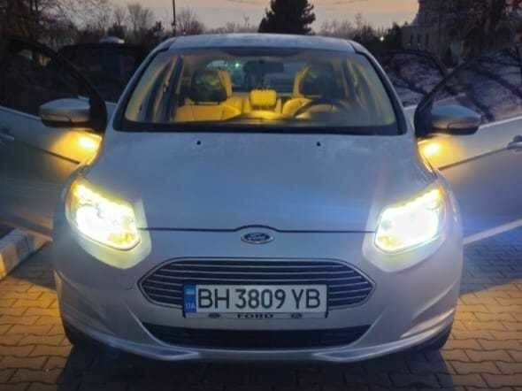 Сірий Форд Фокус, об'ємом двигуна 0 л та пробігом 180 тис. км за 8000 $, фото 5 на Automoto.ua