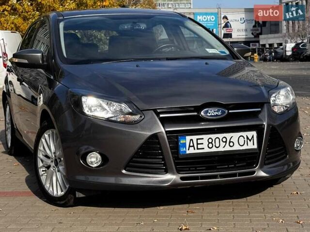 Сірий Форд Фокус, об'ємом двигуна 2 л та пробігом 180 тис. км за 8900 $, фото 1 на Automoto.ua