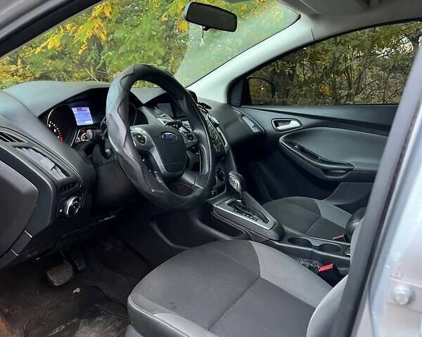 Сірий Форд Фокус, об'ємом двигуна 2 л та пробігом 222 тис. км за 5150 $, фото 2 на Automoto.ua