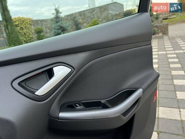 Форд Фокус 2014 в Стрые на Automoto.ua Серый Форд Фокус, объемом двигателя 1.6 л и пробегом 197 тыс. км за 9350 $, фото 109 на Automoto.ua