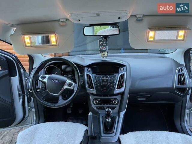 Серый Форд Фокус, объемом двигателя 1.6 л и пробегом 198 тыс. км за 9800 $, фото 24 на Automoto.ua