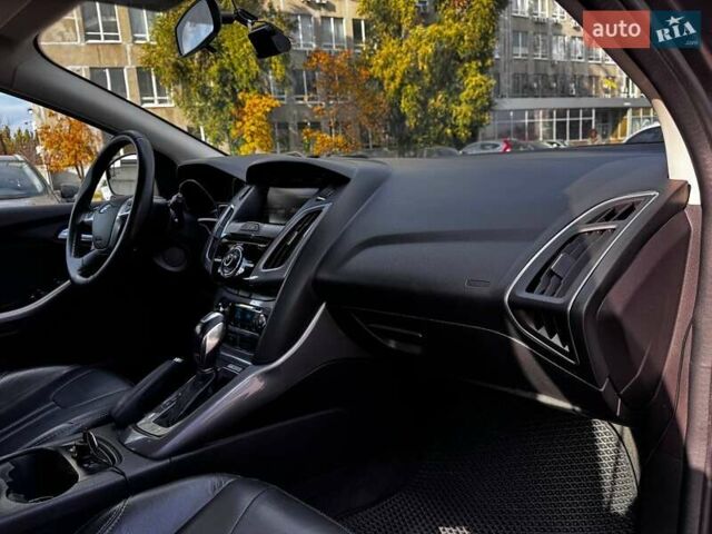 Сірий Форд Фокус, об'ємом двигуна 2 л та пробігом 180 тис. км за 8900 $, фото 11 на Automoto.ua