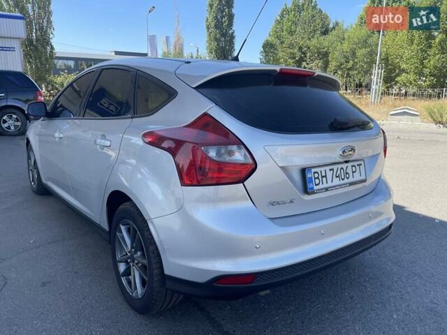 Серый Форд Фокус, объемом двигателя 1.56 л и пробегом 155 тыс. км за 8100 $, фото 5 на Automoto.ua