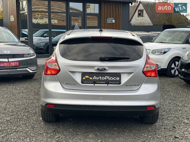 Сірий Форд Фокус, об'ємом двигуна 0 л та пробігом 106 тис. км за 6700 $, фото 66 на Automoto.ua