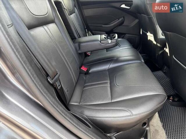 Сірий Форд Фокус, об'ємом двигуна 2 л та пробігом 180 тис. км за 8900 $, фото 8 на Automoto.ua