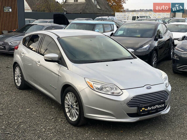 Серый Форд Фокус, объемом двигателя 0 л и пробегом 106 тыс. км за 6700 $, фото 1 на Automoto.ua