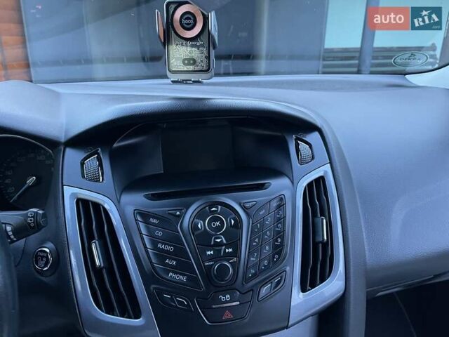 Серый Форд Фокус, объемом двигателя 1.6 л и пробегом 198 тыс. км за 9800 $, фото 22 на Automoto.ua