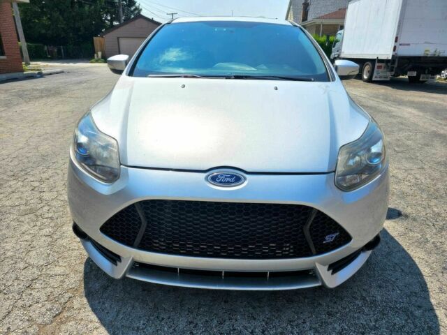 Форд Фокус 2014 в Киеве на Automoto.ua Серый Форд Фокус, объемом двигателя 2 л и пробегом 81 тыс. км за 2800 $, фото 1 на Automoto.ua