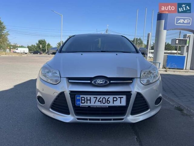 Серый Форд Фокус, объемом двигателя 1.56 л и пробегом 155 тыс. км за 8100 $, фото 1 на Automoto.ua