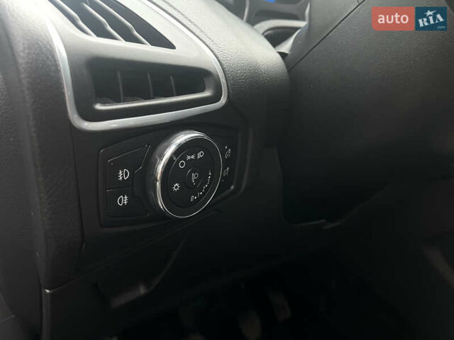 Сірий Форд Фокус, об'ємом двигуна 1 л та пробігом 129 тис. км за 6499 $, фото 29 на Automoto.ua
