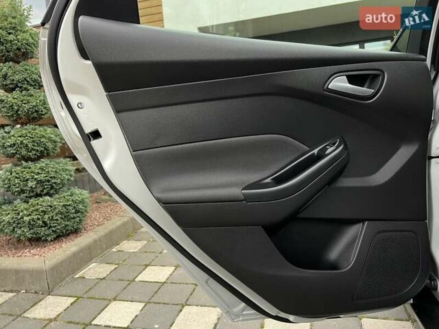 Форд Фокус 2014 в Стрые на Automoto.ua Серый Форд Фокус, объемом двигателя 1.6 л и пробегом 197 тыс. км за 9350 $, фото 89 на Automoto.ua