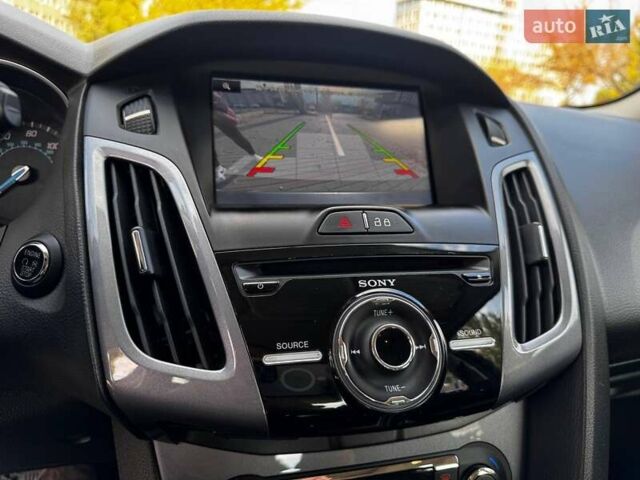 Сірий Форд Фокус, об'ємом двигуна 2 л та пробігом 180 тис. км за 8900 $, фото 19 на Automoto.ua