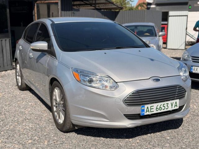 Сірий Форд Фокус, об'ємом двигуна 0 л та пробігом 80 тис. км за 5982 $, фото 1 на Automoto.ua