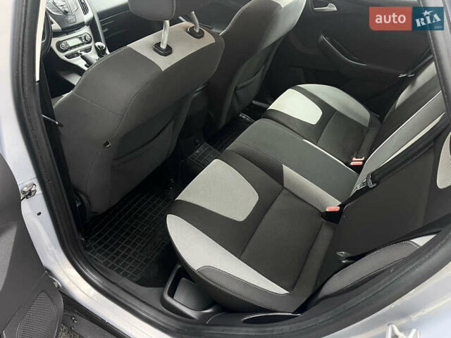 Сірий Форд Фокус, об'ємом двигуна 1 л та пробігом 129 тис. км за 6499 $, фото 20 на Automoto.ua