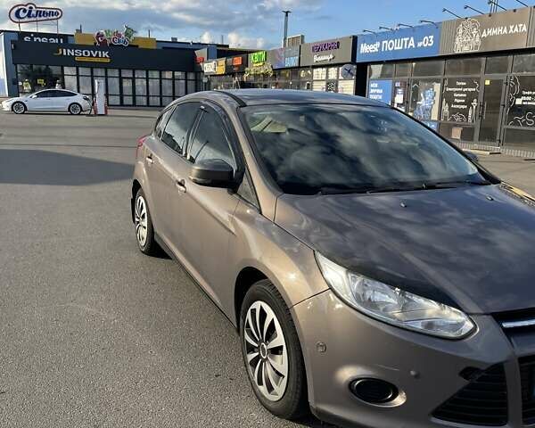 Серый Форд Фокус, объемом двигателя 1 л и пробегом 207 тыс. км за 6300 $, фото 6 на Automoto.ua