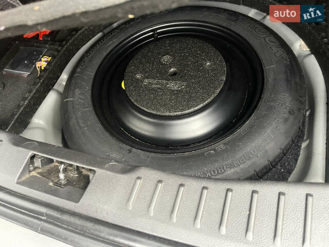 Сірий Форд Фокус, об'ємом двигуна 1 л та пробігом 129 тис. км за 6499 $, фото 26 на Automoto.ua