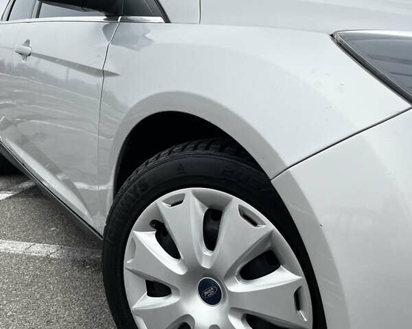 Серый Форд Фокус, объемом двигателя 1.56 л и пробегом 226 тыс. км за 7900 $, фото 24 на Automoto.ua