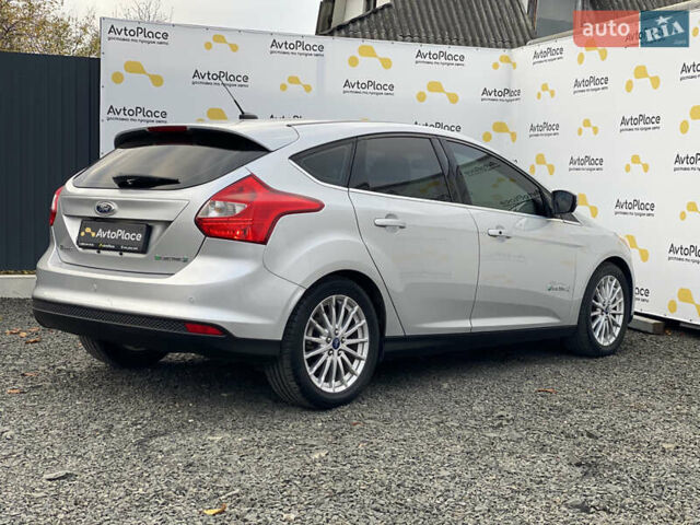Сірий Форд Фокус, об'ємом двигуна 0 л та пробігом 106 тис. км за 6700 $, фото 83 на Automoto.ua